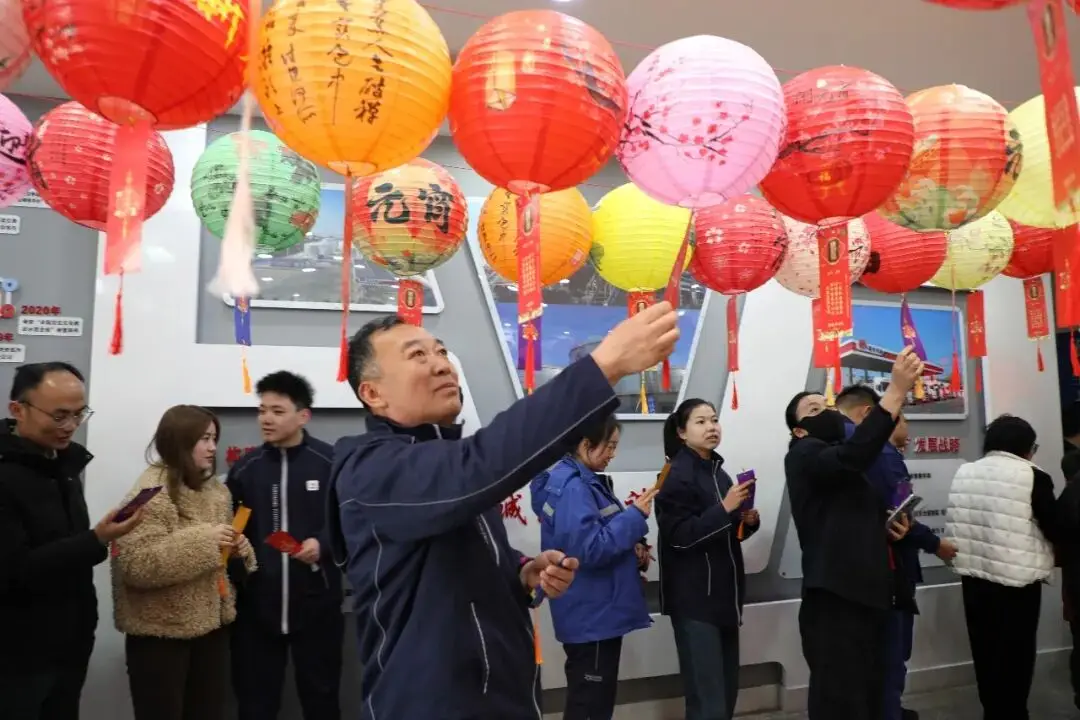 ரீயூனியன் வசந்த வெப்பத்தை கொண்டாடுகிறது